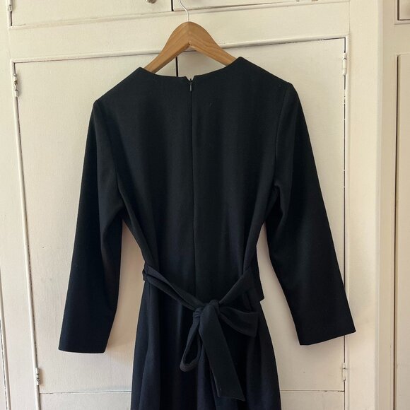 Black dress, light wool, front crossover detail - Picture 6 of 10